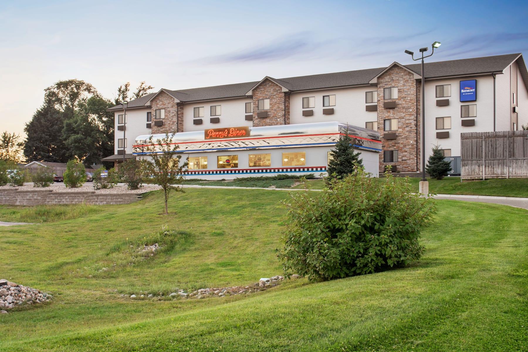 Baymont By Wyndham Glenwood Hotel Exterior photo